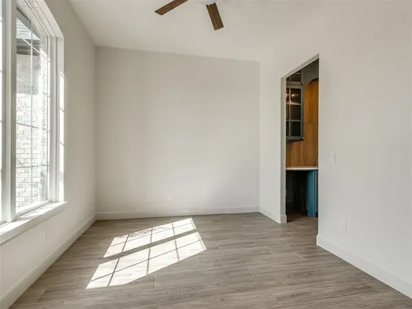 948 Dorsi CIR, Newcastle, OK 73065