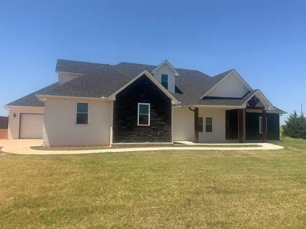 4351 N Whitetail DR, Guthrie, OK 73044