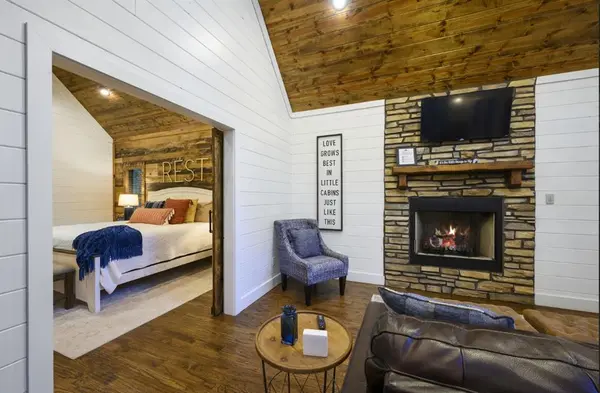 150 W Eagle Mountain TRL, Hochatown, OK 74728