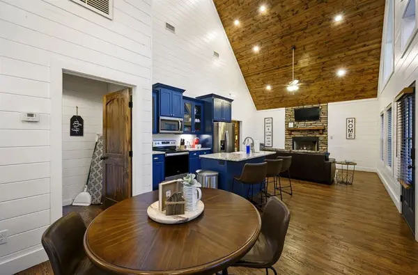 150 W Eagle Mountain TRL, Hochatown, OK 74728