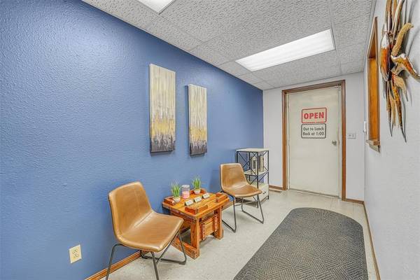 301 W 12th ST, Elk City, OK 73644