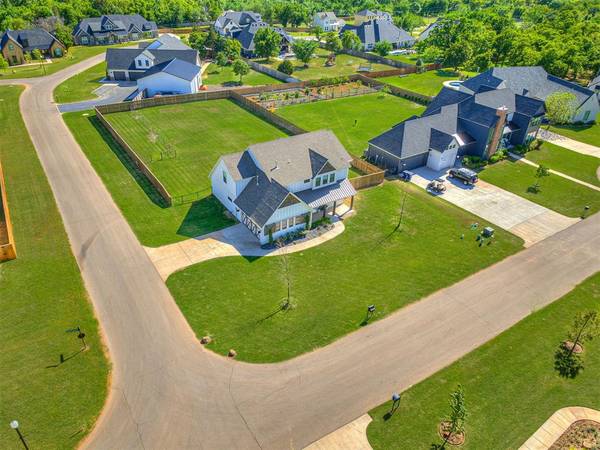 280 Old Farm RD, Edmond, OK 73034