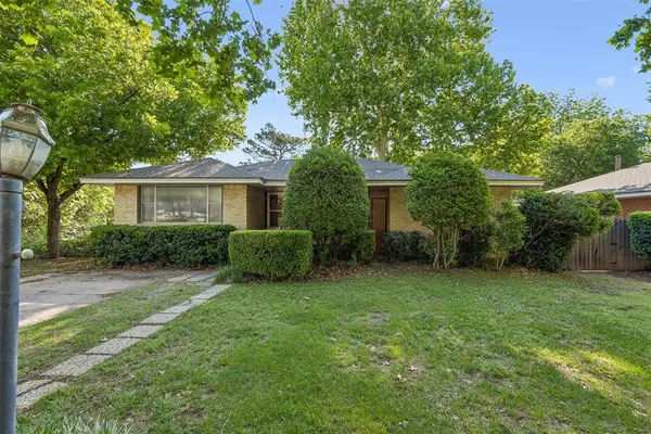 8 Burk WAY, Del City, OK 73115