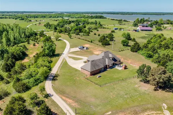 33410 Pecan Grove RD, Shawnee, OK 74804