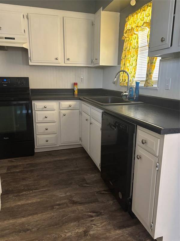214 Iroquois TRL, Burns Flat, OK 73647