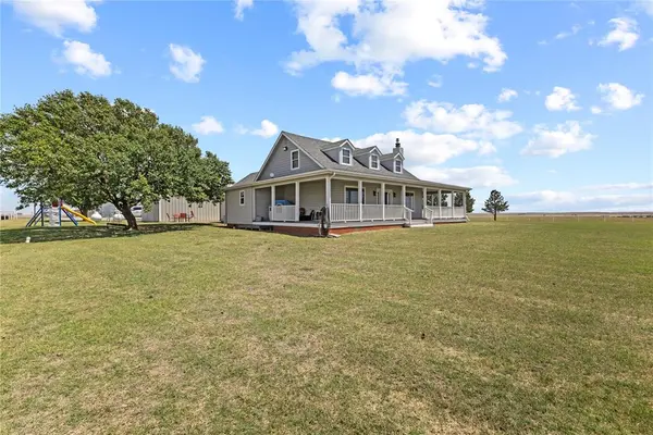 12010 N 2260 RD, Cordell, OK 73632