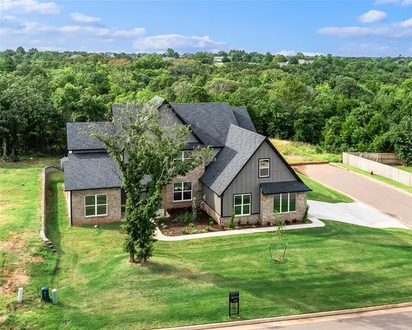 4601 Maple Ridge DR, Edmond, OK 73034