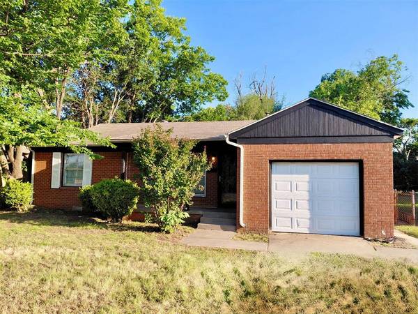 1702 W Britton RD, The Village, OK 73120