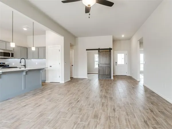 4015 Abingdon DR, Norman, OK 73026
