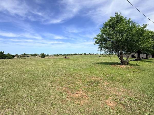 10451 Bryan RD, Meeker, OK 74855