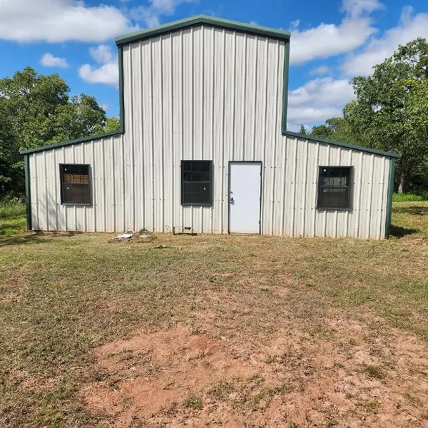 16085 N County Road 3040, Lindsay, OK 73052