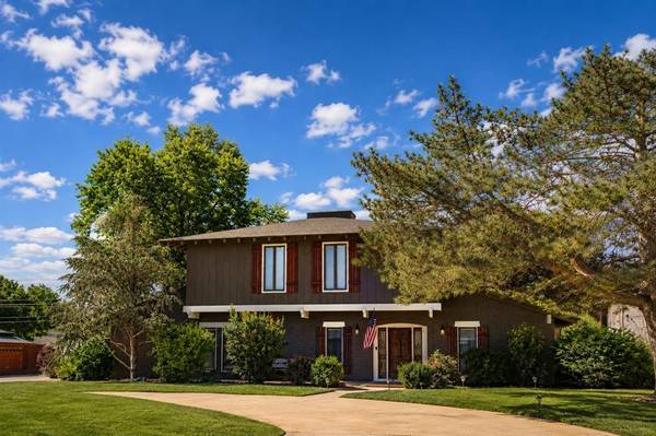 1400 W D AVE, Elk City, OK 73644