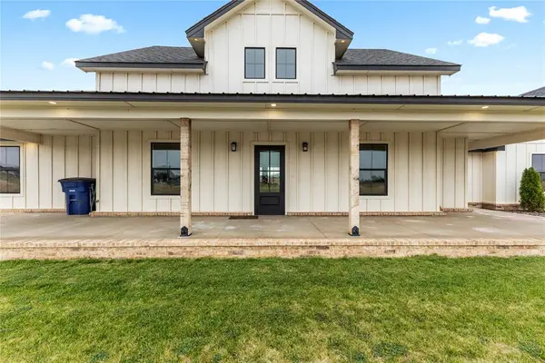 300 Murrel AVE, Okeene, OK 73763