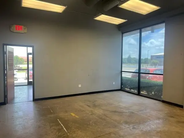 180 W 15th ST #180, Edmond, OK 73013