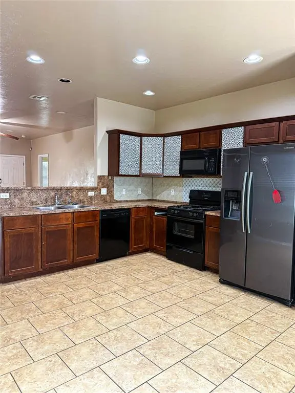 8405 SW 49th CIR, Oklahoma City, OK 73179