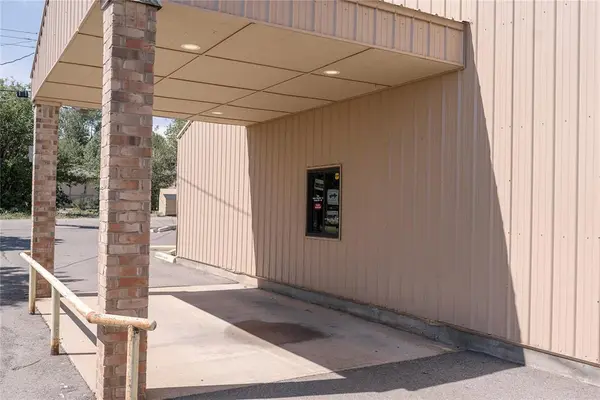 1220 W 3rd ST, Elk City, OK 73644