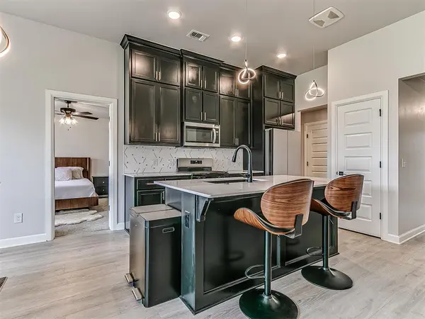 3205 Piney River DR, Yukon, OK 73099