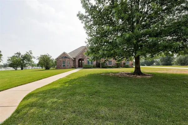 68 Stonegate DR, Choctaw, OK 73020