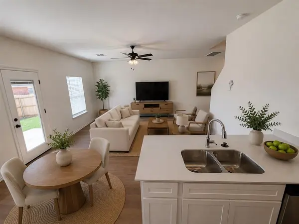 303 Aaran WAY, Yukon, OK 73099