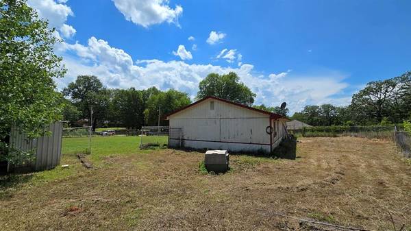 15421 S Hickory LN, Noble, OK 73068