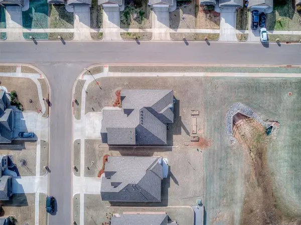 9317 NW 90th ST, Yukon, OK 73099