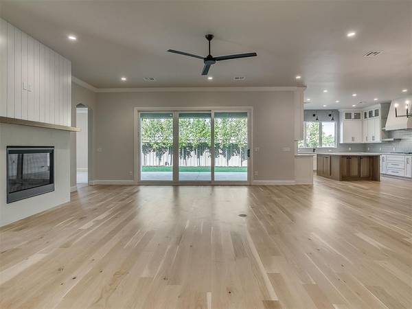 16425 Burgundy West DR, Edmond, OK 73013
