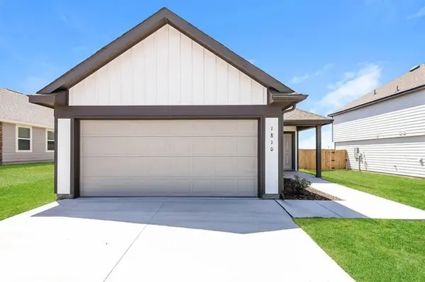 1810 Crimson Lake BLVD, El Reno, OK 73036