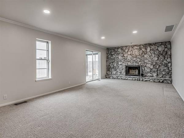 3501 Wynn CIR, Edmond, OK 73013