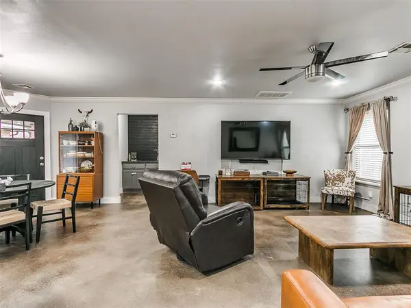912 Saint Cecil, Moore, OK 73160