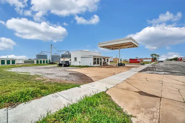 200 E Second ST, Duke, OK 73532