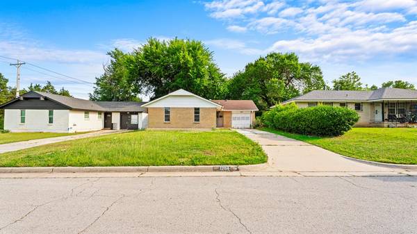 1204 NW 89th ST, Oklahoma City, OK 73114