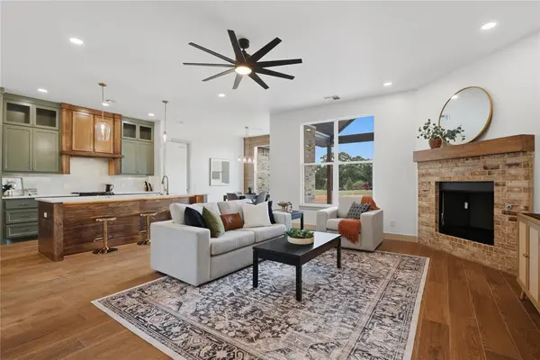 1240 Twin Oaks Dr, Blanchard, OK 73010