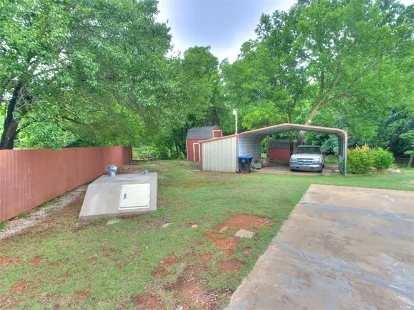 4221 Overland CIR, Noble, OK 73068
