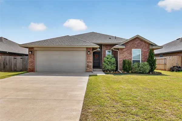 940 S Appaloosa LN, Mustang, OK 73064
