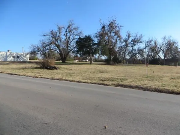 000 W Iowa AVE, Chickasha, OK 73018