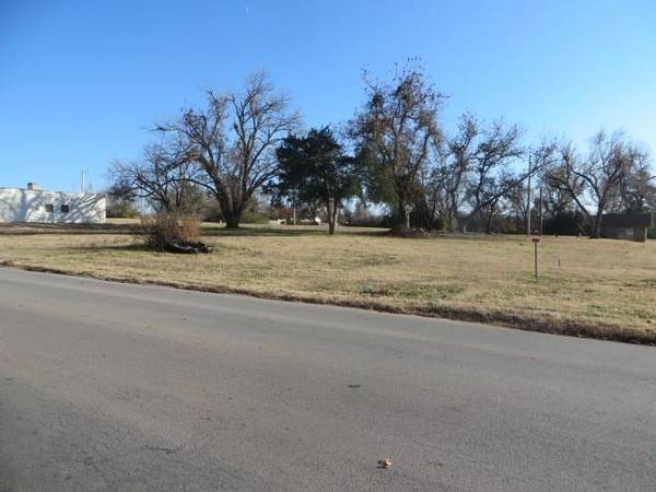 000 W Iowa AVE, Chickasha, OK 73018