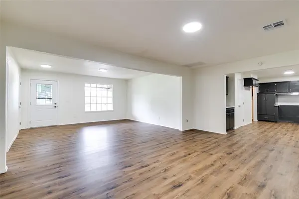 4109 Angela CIR, Del City, OK 73115