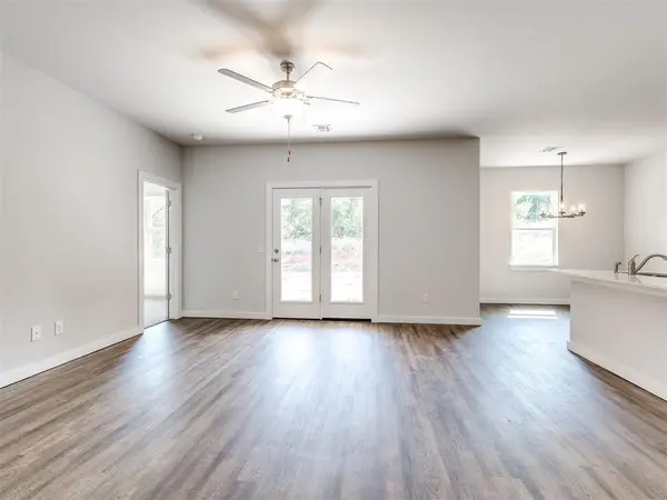 645 Stella TRL, Guthrie, OK 73044