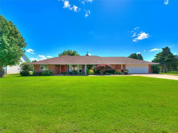 1725 Cedar Valley MNR, Guthrie, OK 73044