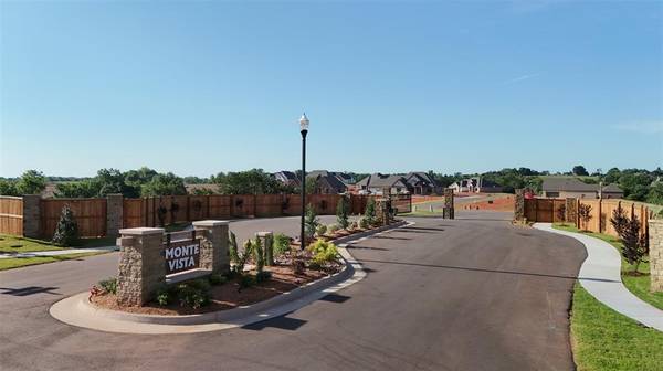 1804 Maplewood LN, Norman, OK 73071