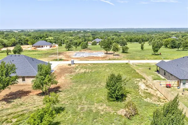 1952 cattle DR, Guthrie, OK 73044