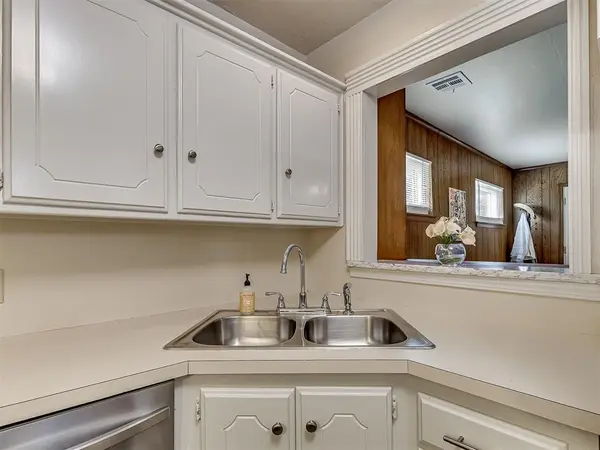 521 NW 50th ST, Oklahoma City, OK 73118