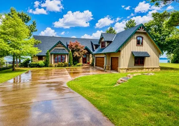 166 Channel RD, Eufaula, OK 74432