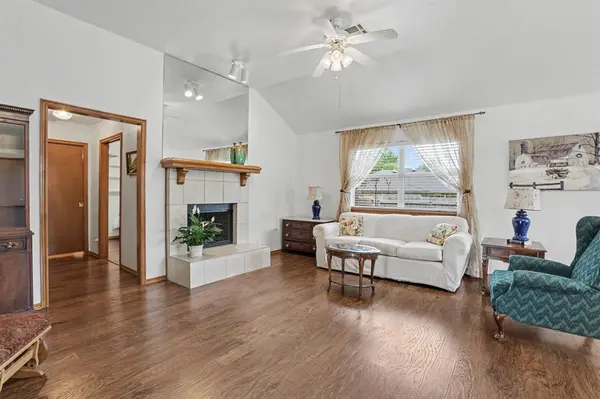227 N Kelly AVE, Edmond, OK 73003