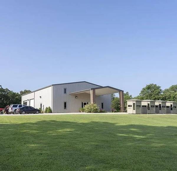 1805 E 8th ST, Chandler, OK 74834