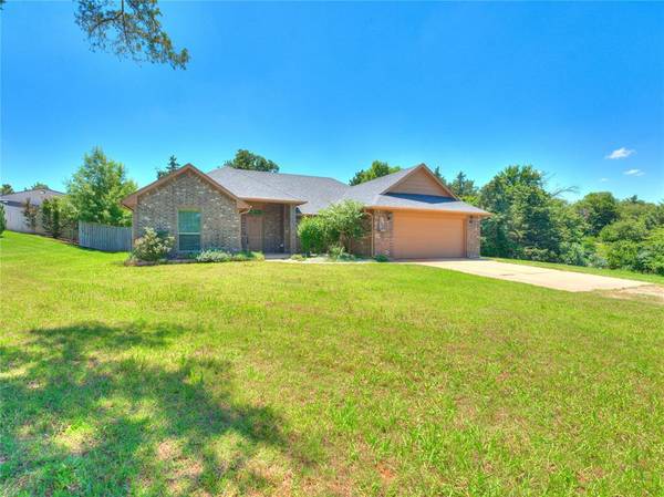 5865 Timberland XING, Guthrie, OK 73044