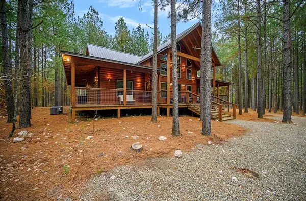 338 LOST CREEK TRL, Broken Bow, OK 74728