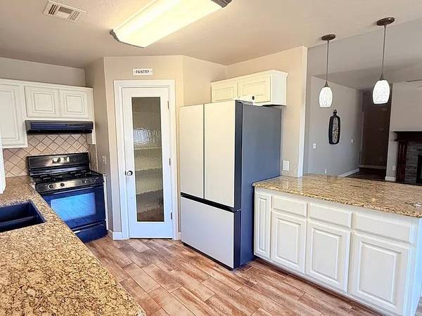 1801 Brittany LN, Edmond, OK 73003