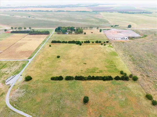 5525 Pine Creek RD #Tract #1, Calumet, OK 73014