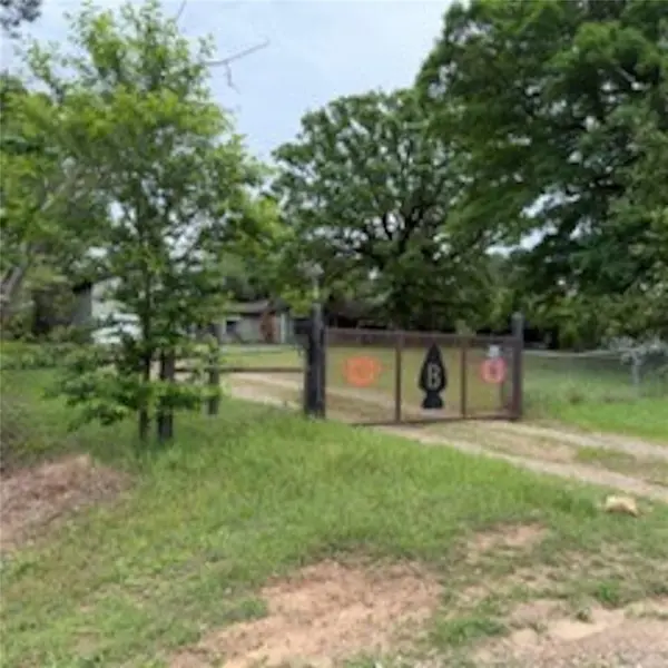 103 E Sherry LN, Broken Bow, OK 74728
